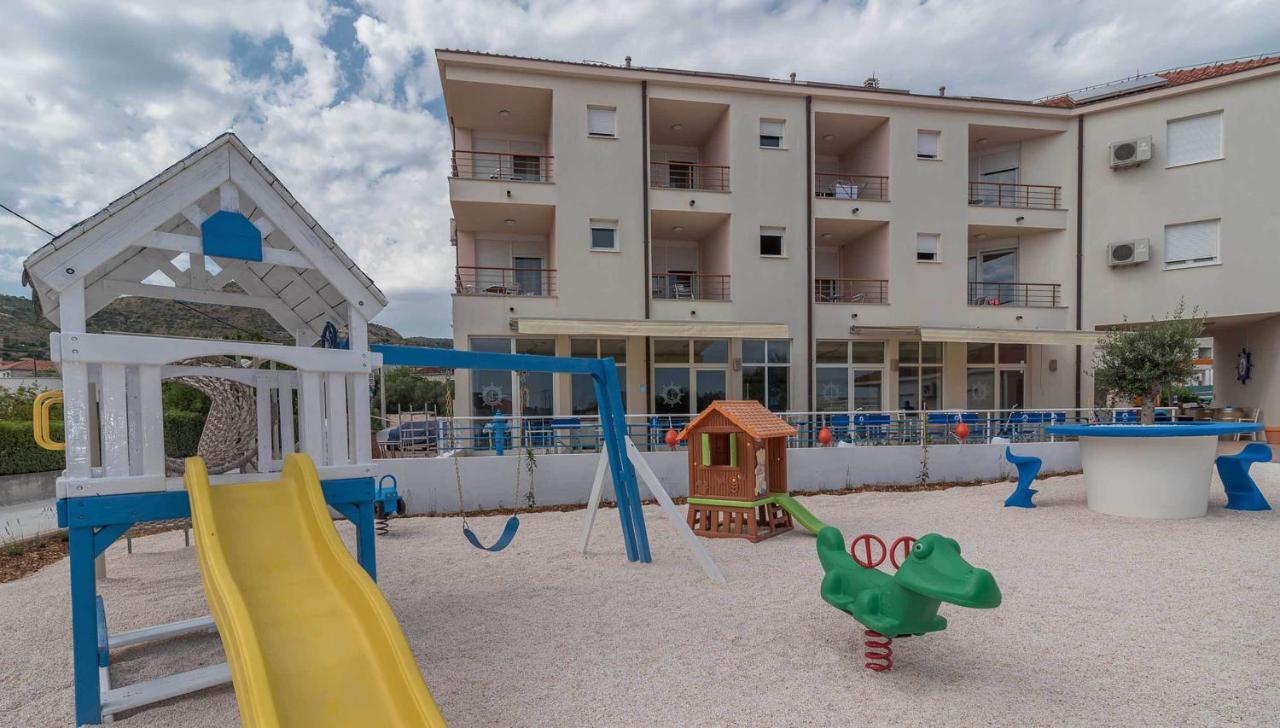 Porto Samaria Holiday Resort Trogir Extérieur photo