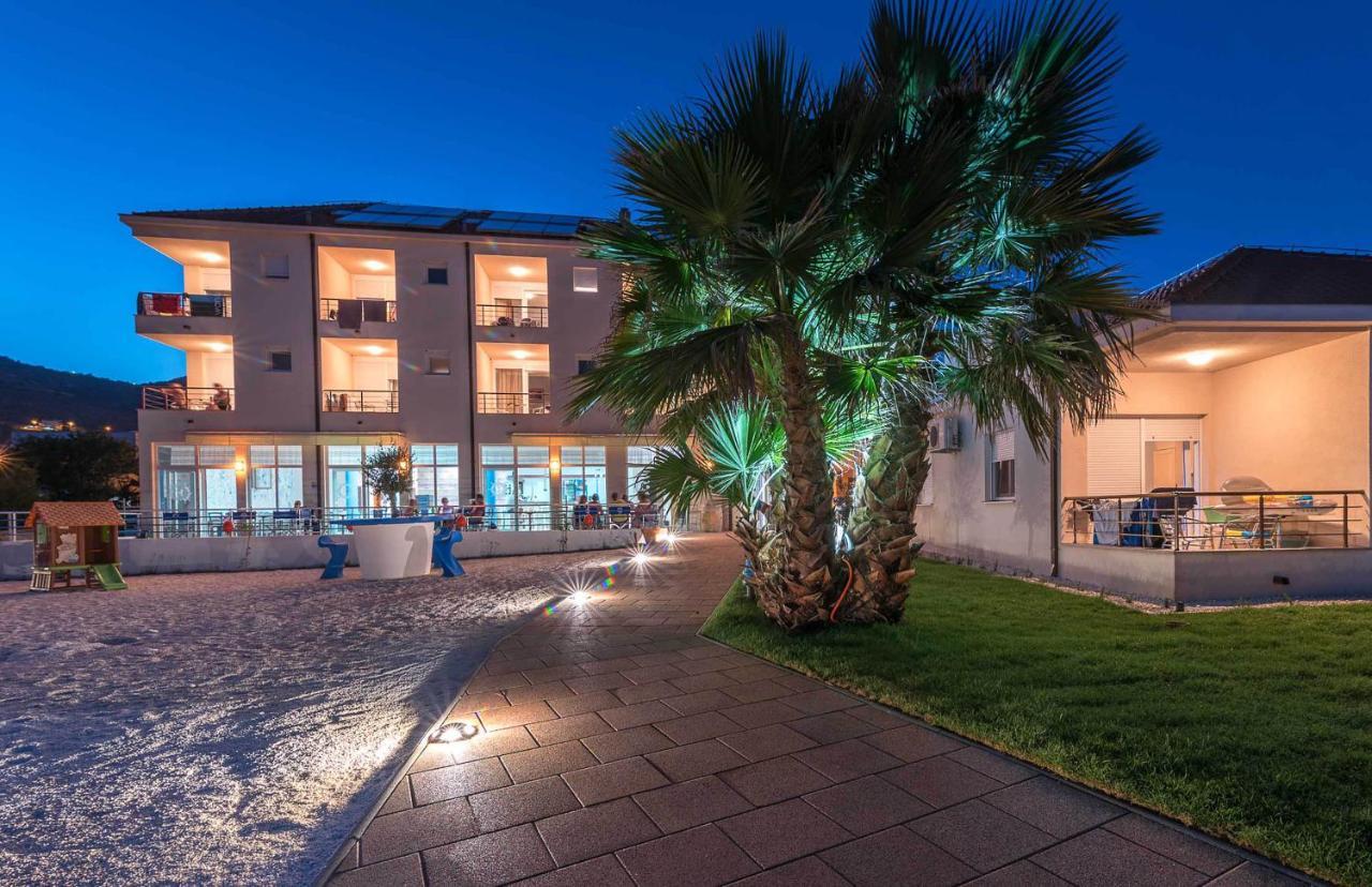 Porto Samaria Holiday Resort Trogir Extérieur photo