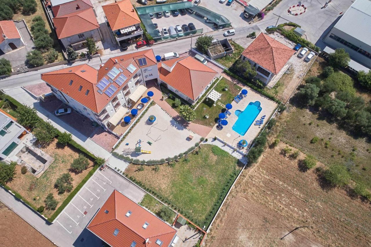 Porto Samaria Holiday Resort Trogir Extérieur photo