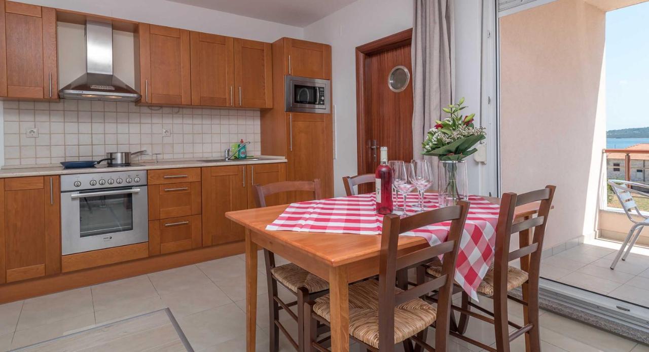 Porto Samaria Holiday Resort Trogir Extérieur photo