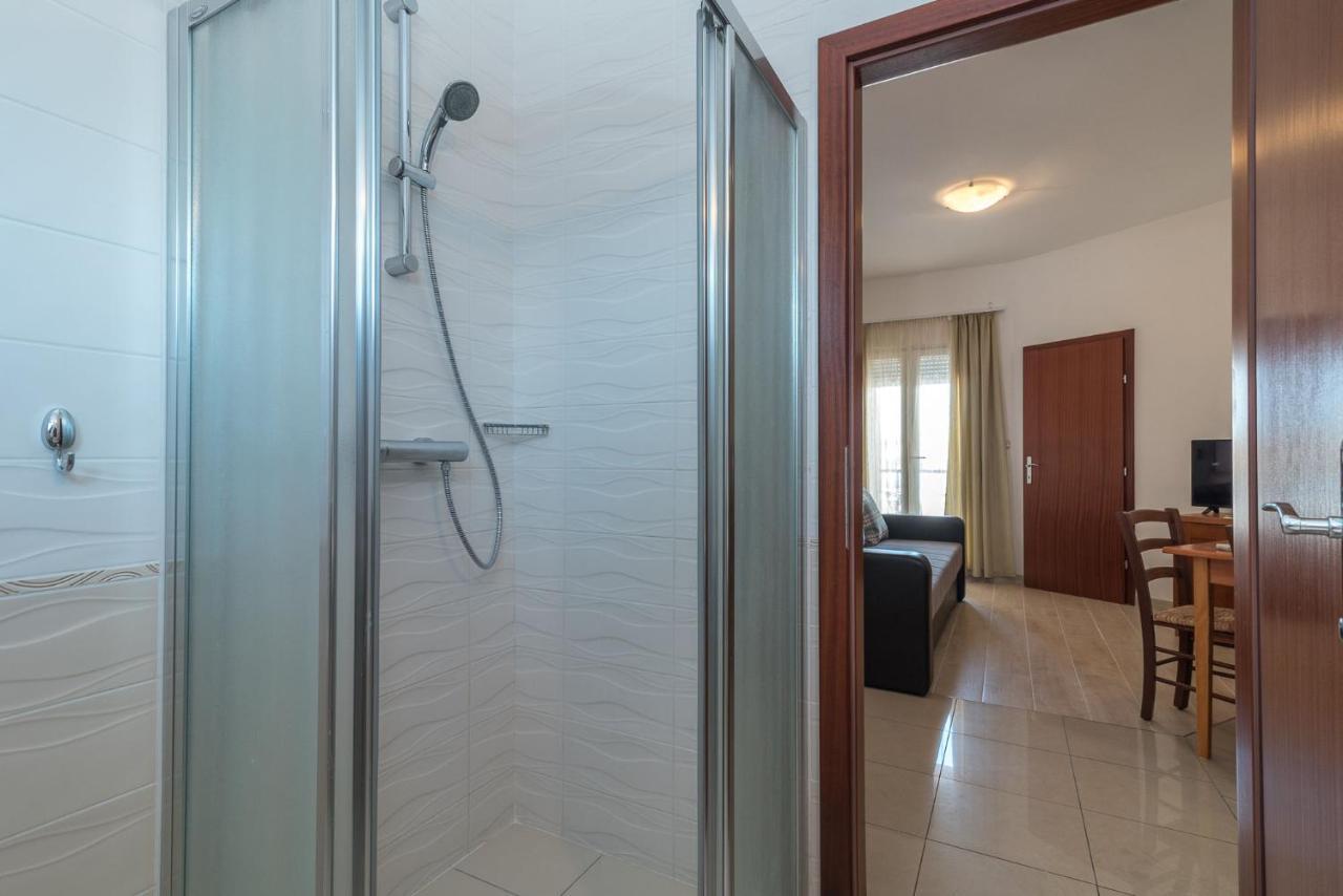 Porto Samaria Holiday Resort Trogir Extérieur photo