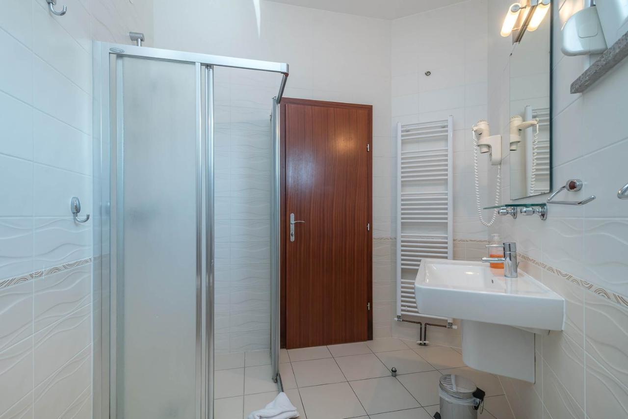 Porto Samaria Holiday Resort Trogir Extérieur photo
