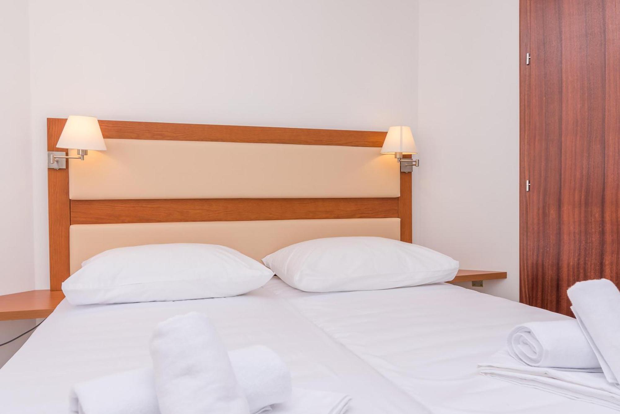 Porto Samaria Holiday Resort Trogir Chambre photo