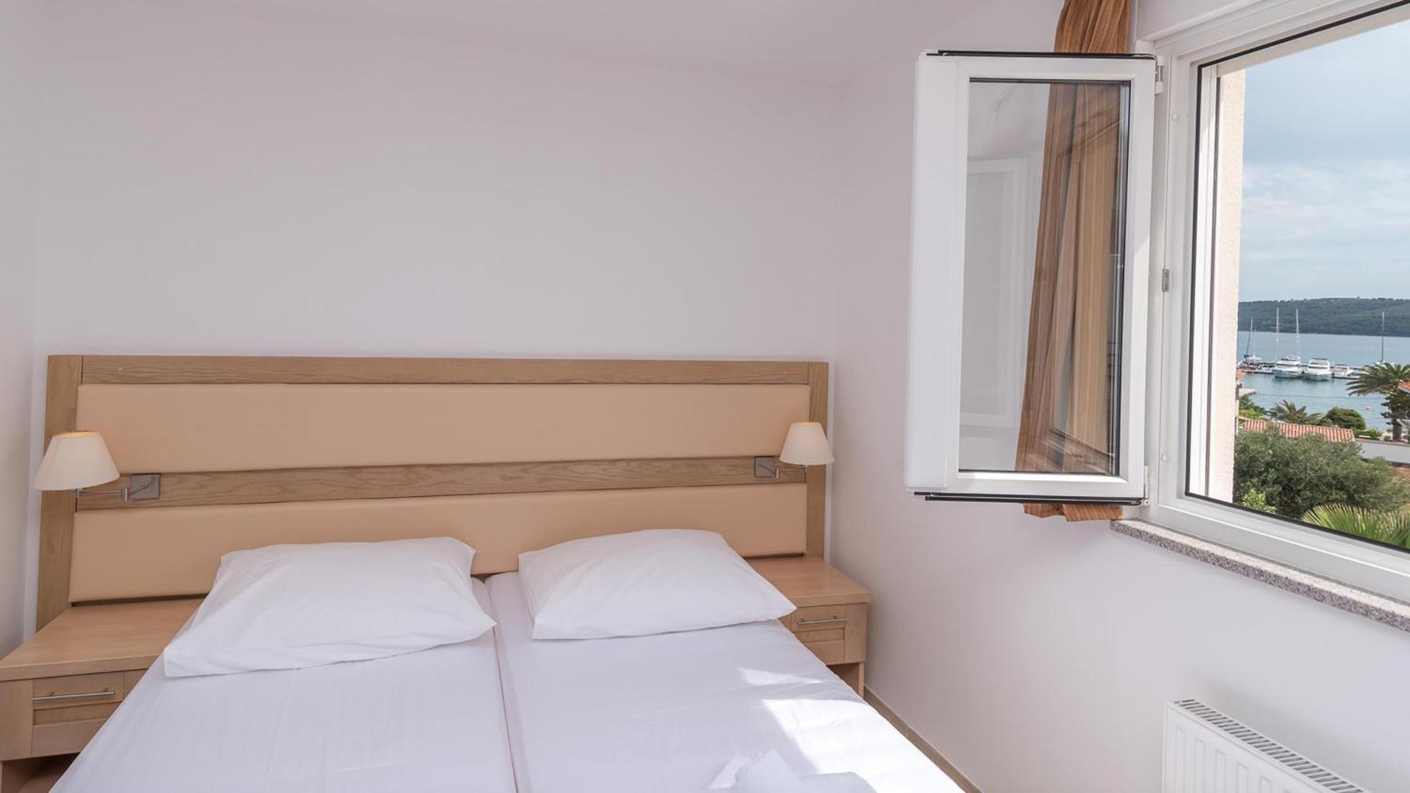 Porto Samaria Holiday Resort Trogir Chambre photo
