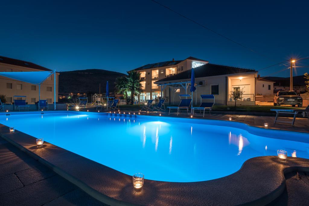 Porto Samaria Holiday Resort Trogir Extérieur photo